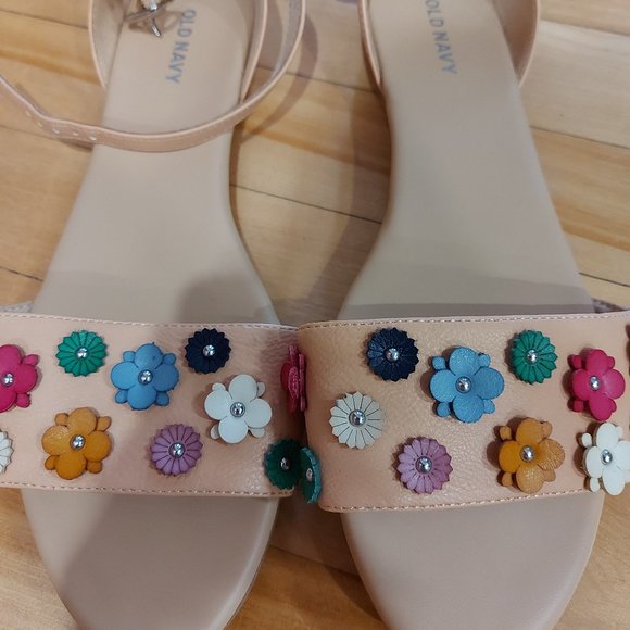 Women's Sandals - Picture 1 of 3